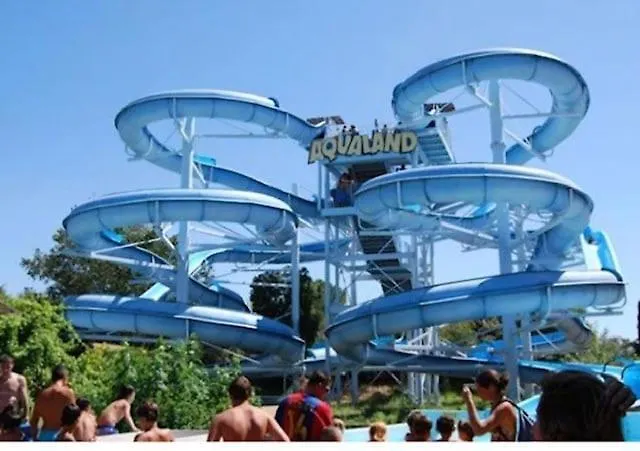 Vue Port Avec Parking Prive Agde