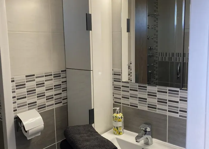 Vue Port Avec Parking Prive Apartman *